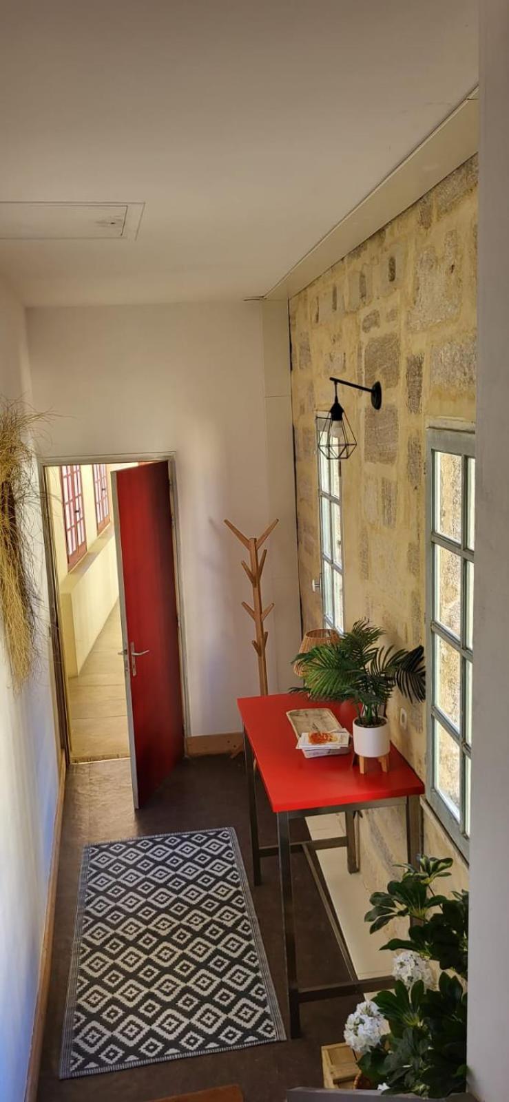 Uzes, Au Coeur Du Centre Medieval La Boussole D'Uzes, Appartement De Caractere Du XVII -Eme Siecle Buitenkant foto
