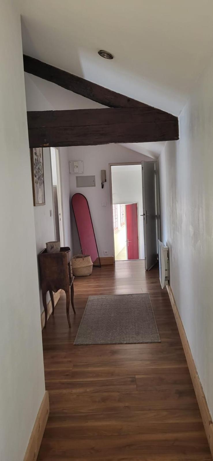 Uzes, Au Coeur Du Centre Medieval La Boussole D'Uzes, Appartement De Caractere Du XVII -Eme Siecle Buitenkant foto